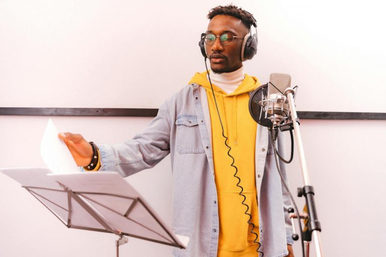 From Shy to Stage: How Singing Builds Teen Confidence